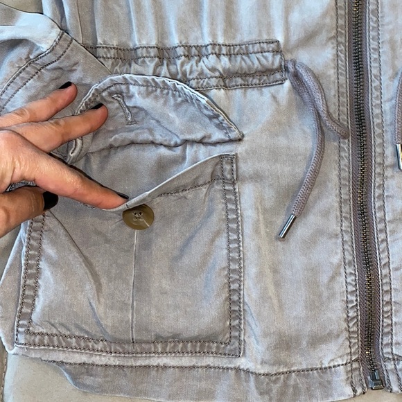 Express Utility Style Women’s Jacket - Picture 2 of 7